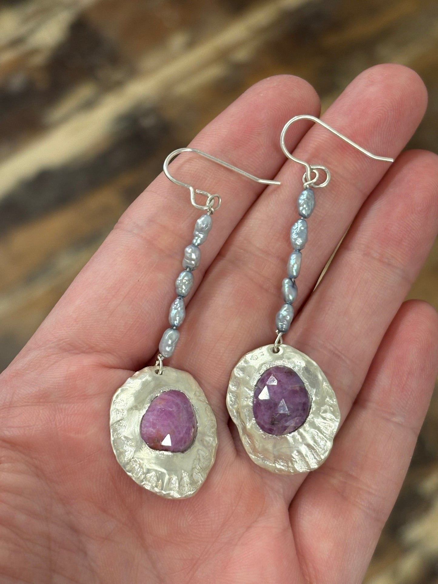 Bàirnich (Limpets) with Rubies and Grey Pearls