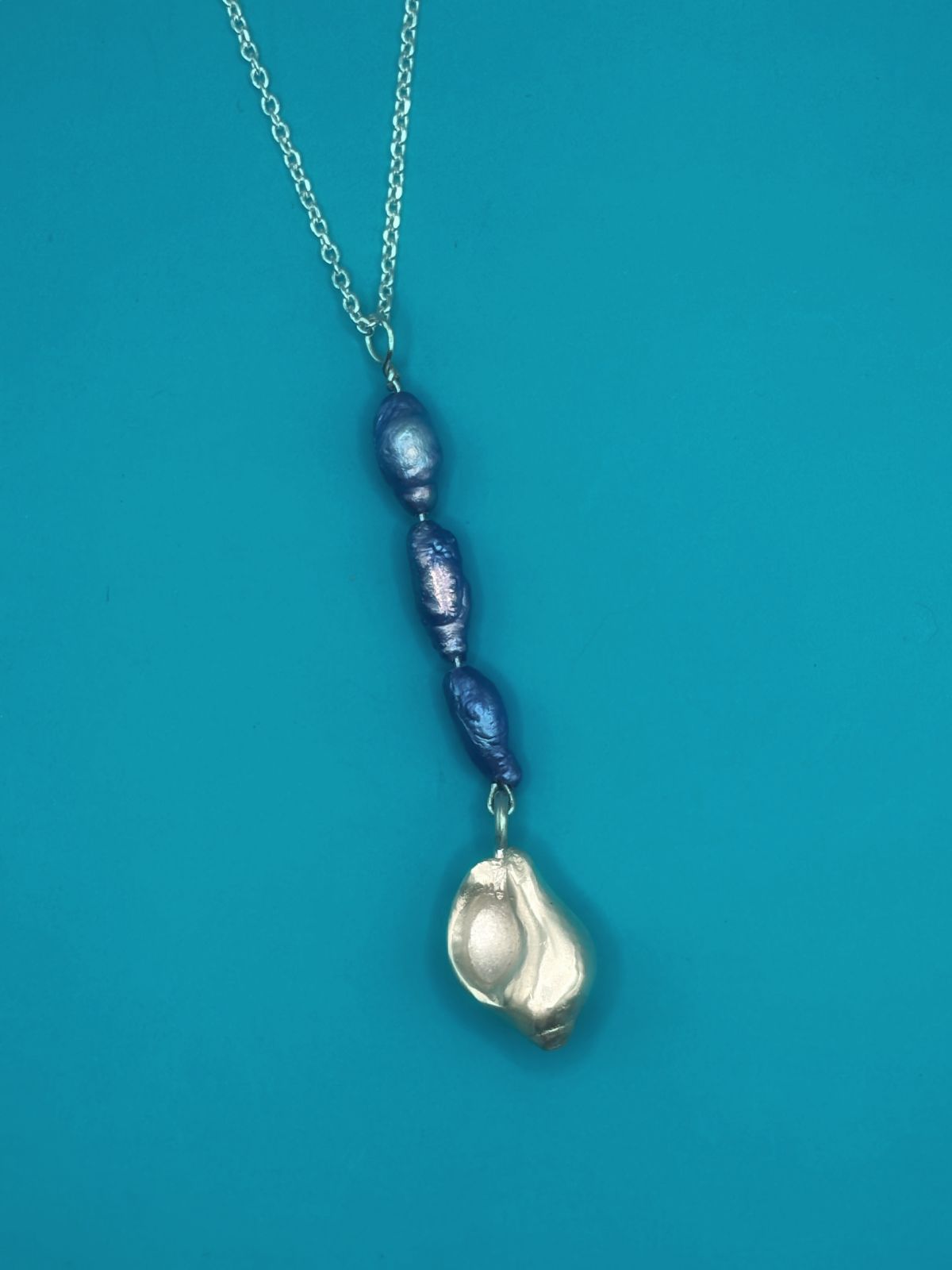 Neamhnaid Purpaidh Peirceall (Purple Pearl Periwinkle)